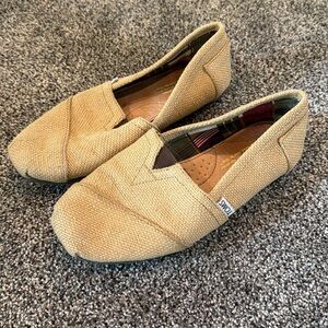 TOMS Women's Beige Canvas Loafers